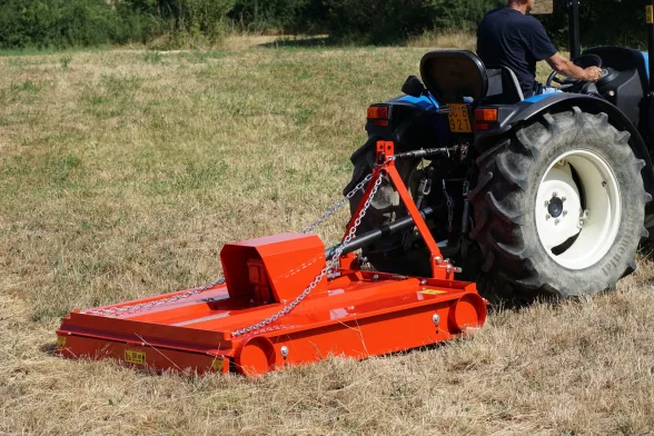 Gyrobroyeur tracteur déportable 110 cm DMK 110 | DEL MORINO - Image n°5