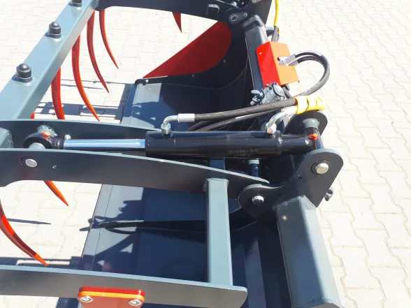 Godet à grappin RX avec vérins hydrauliques 2,20 m | ZAGRODA - Image n°7